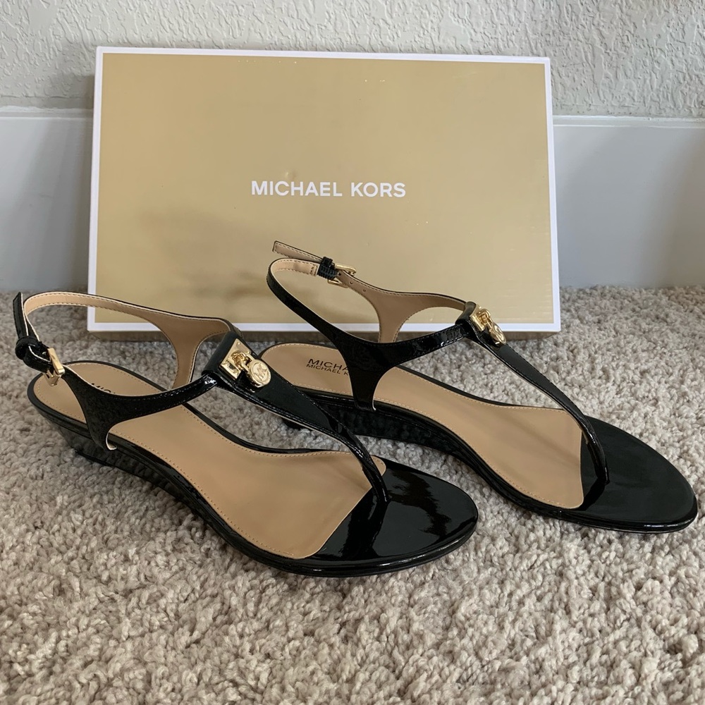 Michael Kors Hamilton Thong Sandals